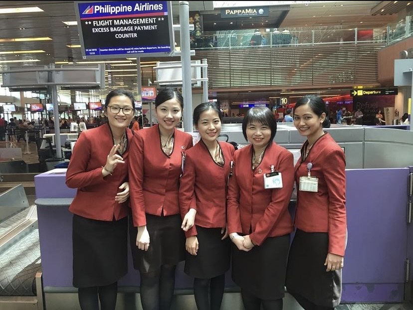 vy（中）第一份工作就飛到新加坡樟宜機場擔任地勤，並從中學習到化被動為主動的自主能力。